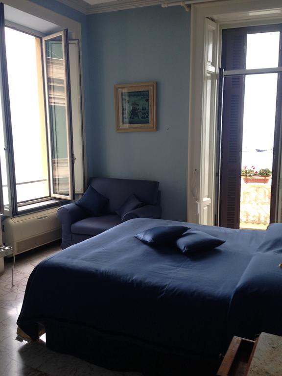 La Dimora Dei Baroni Bed and Breakfast Napoli Værelse billede