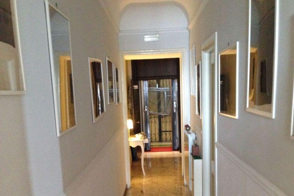 La Dimora Dei Baroni Bed and Breakfast Napoli Eksteriør billede