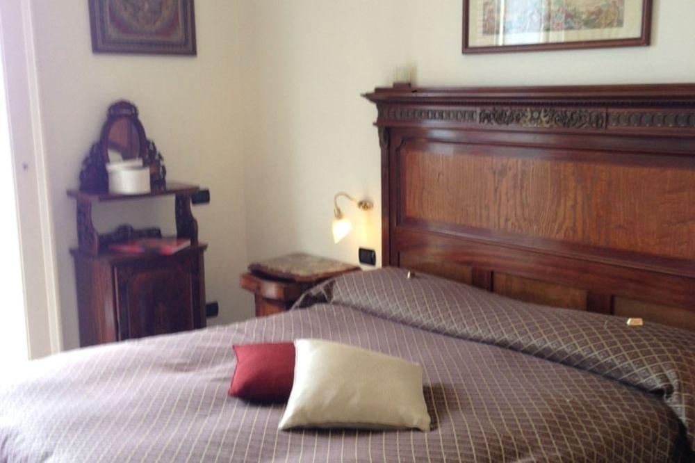 La Dimora Dei Baroni Bed and Breakfast Napoli Eksteriør billede