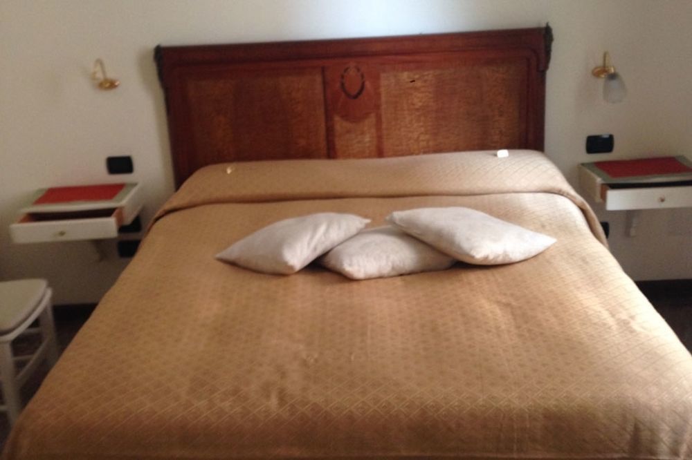 La Dimora Dei Baroni Bed and Breakfast Napoli Eksteriør billede